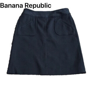 Banana Republic Skirt - Size 4